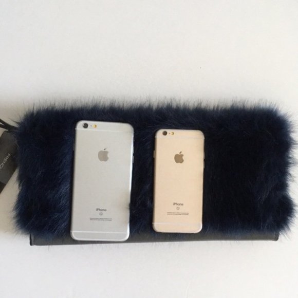 Blue Faux Fur Large Harajuku Clutch Wristlet - Picture 6 of 7